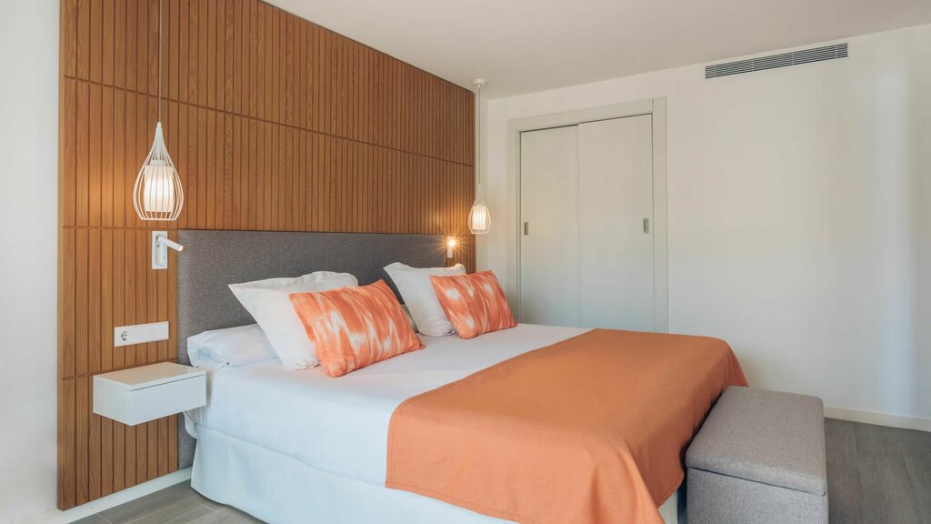 Hotel718