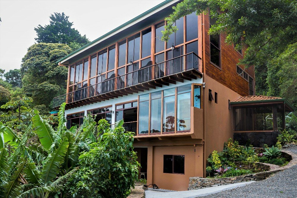 Hotel161