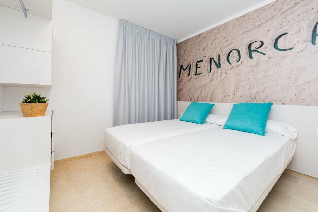 Hotel974
