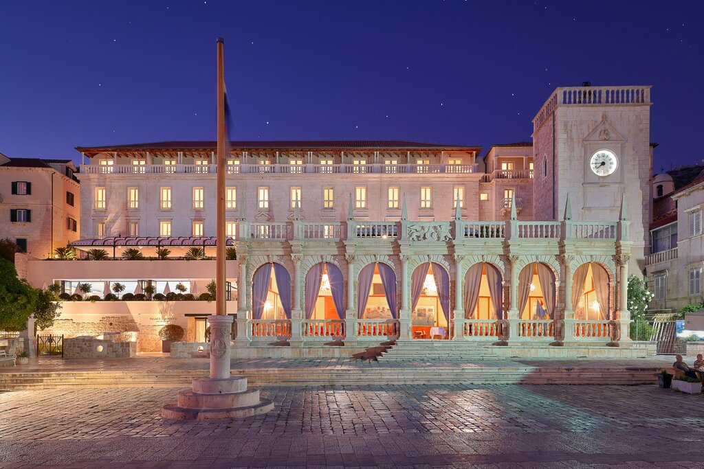 Hotel1351