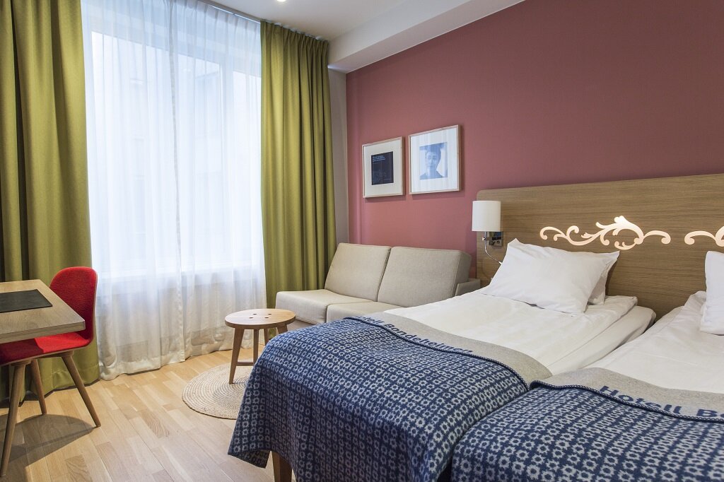 Hotel372