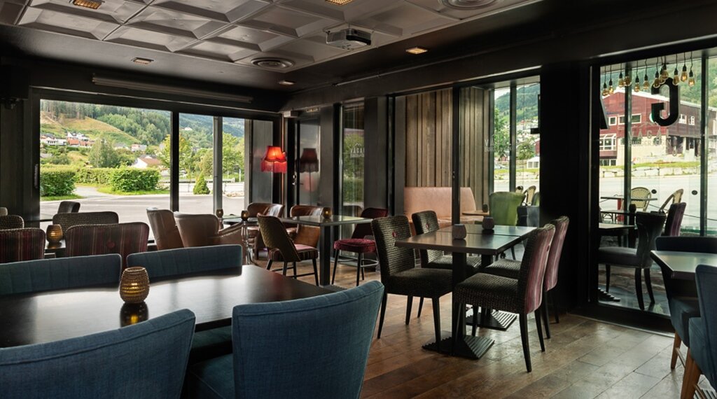 Hotel438