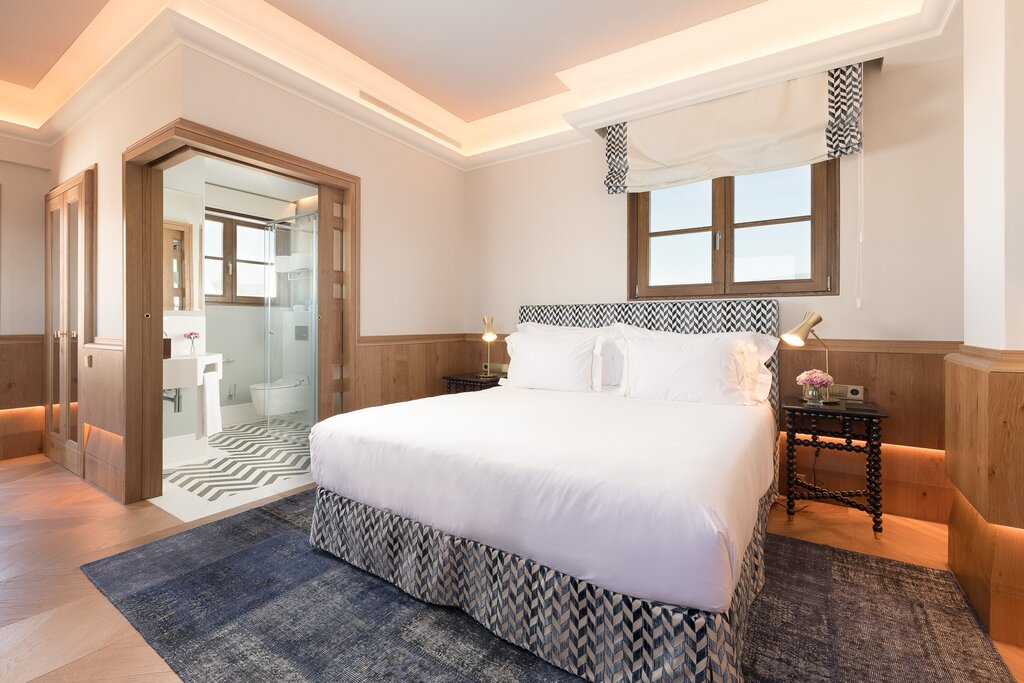 Hotel705