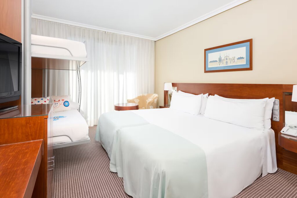 Hotel823