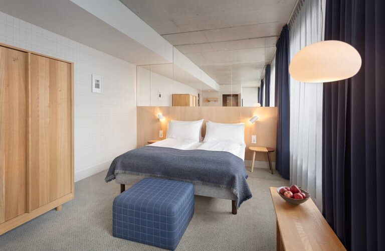Hotel402