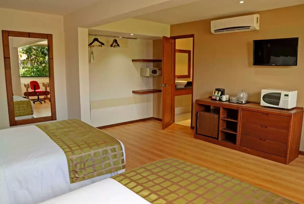 Hotel280