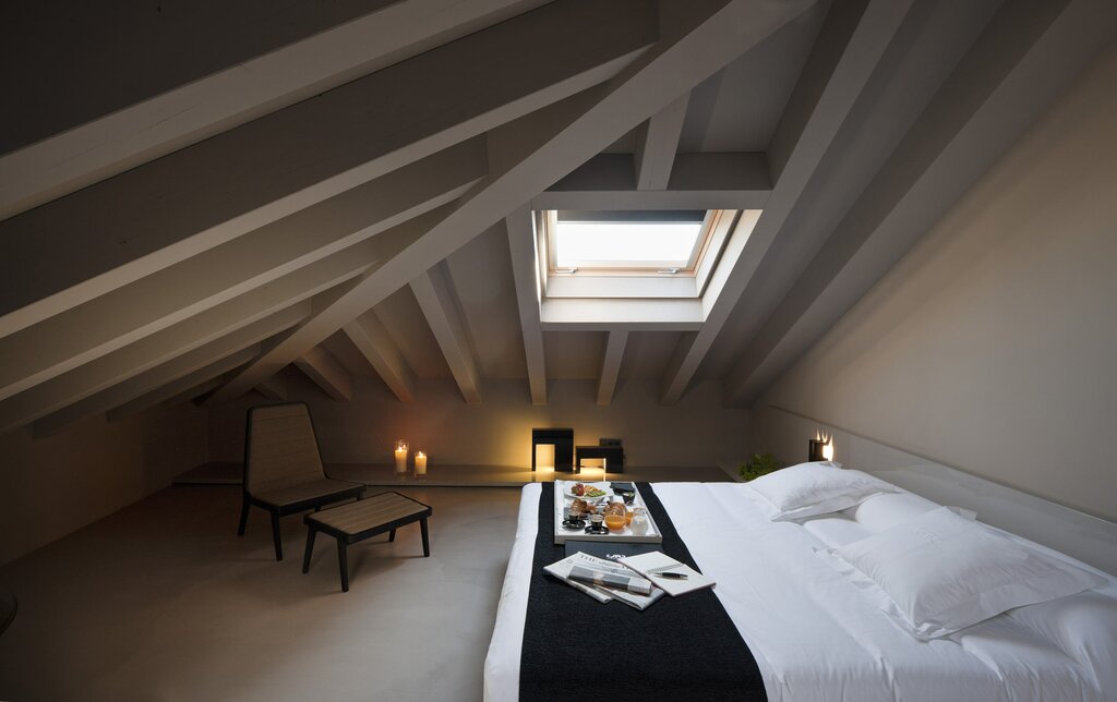 Hotel987