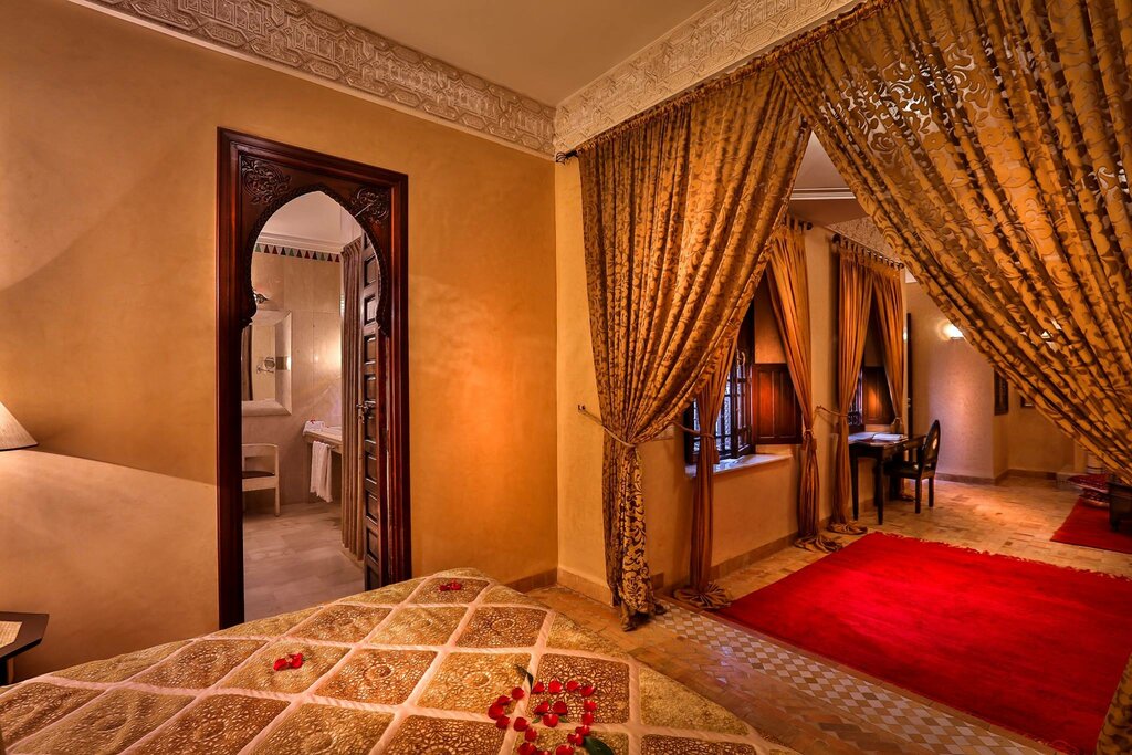Hotel83