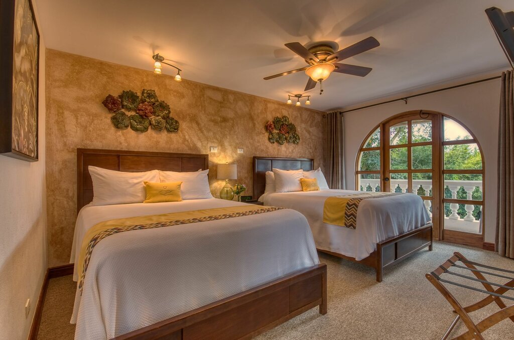 Hotel235
