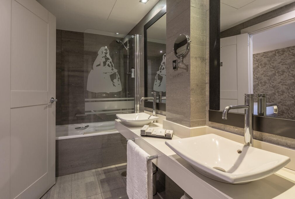 Hotel715