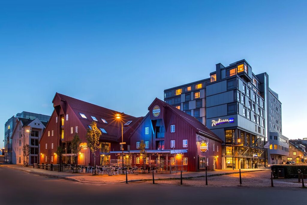 Hotel375