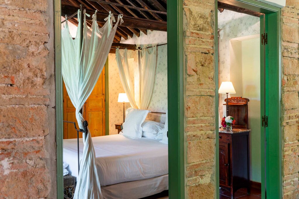 Hotel678
