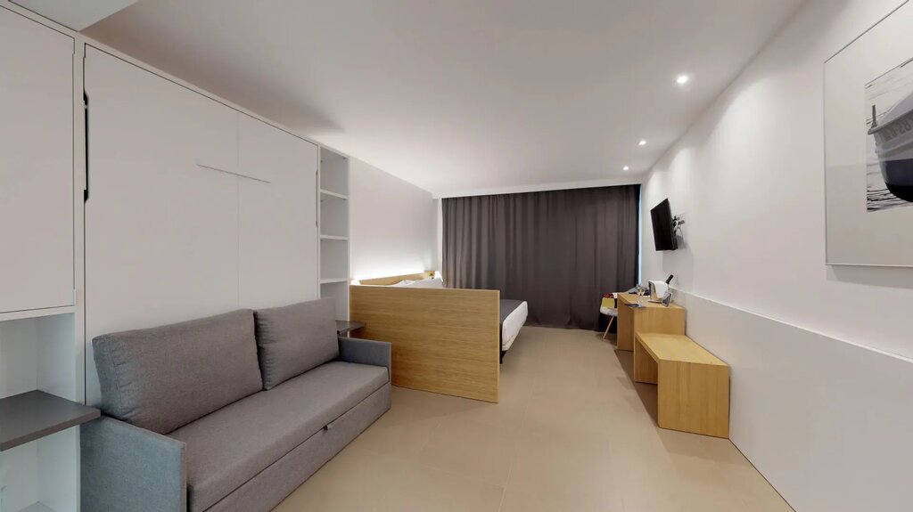 Hotel819