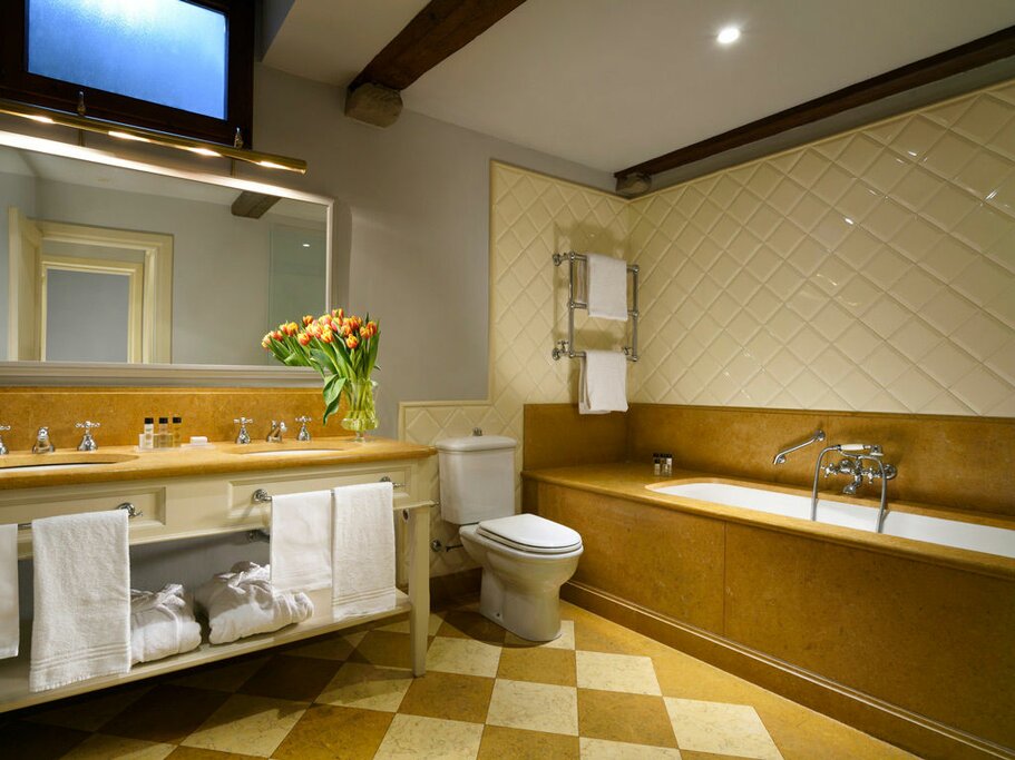 Hotel43