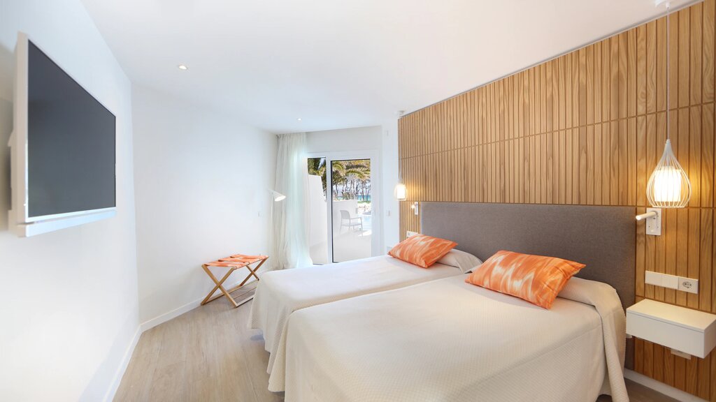 Hotel718
