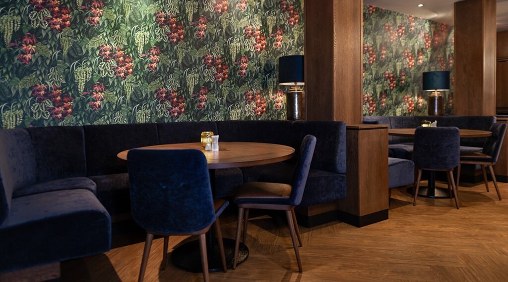 Hotel438
