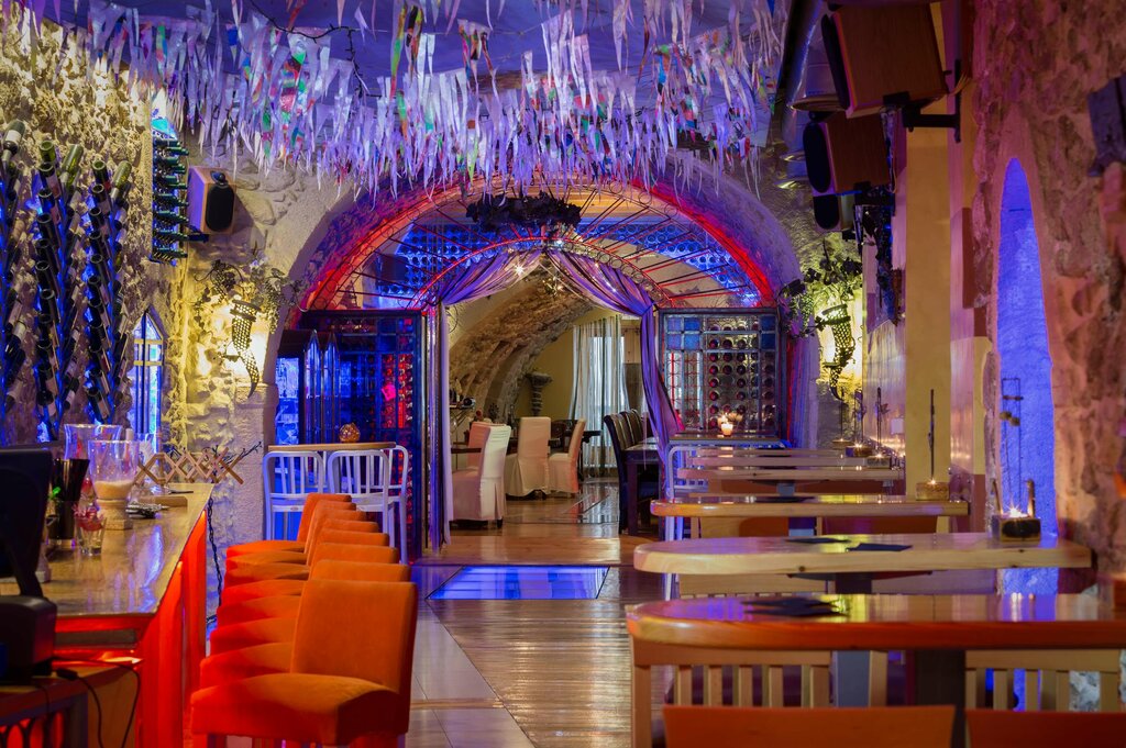 Hotel536