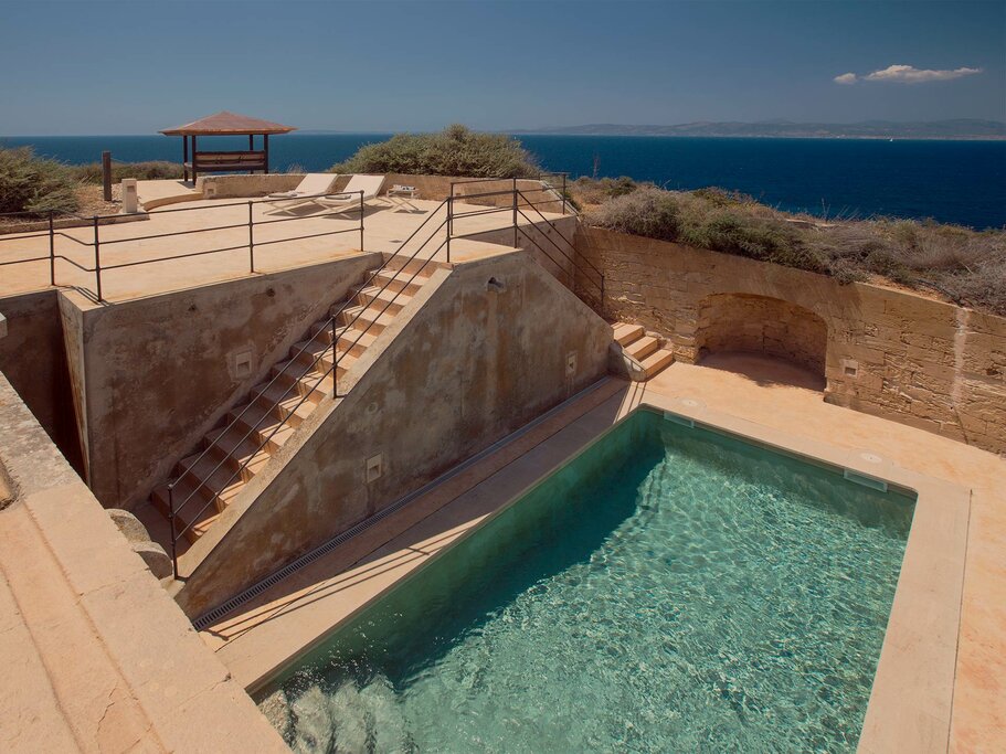 Hotel972