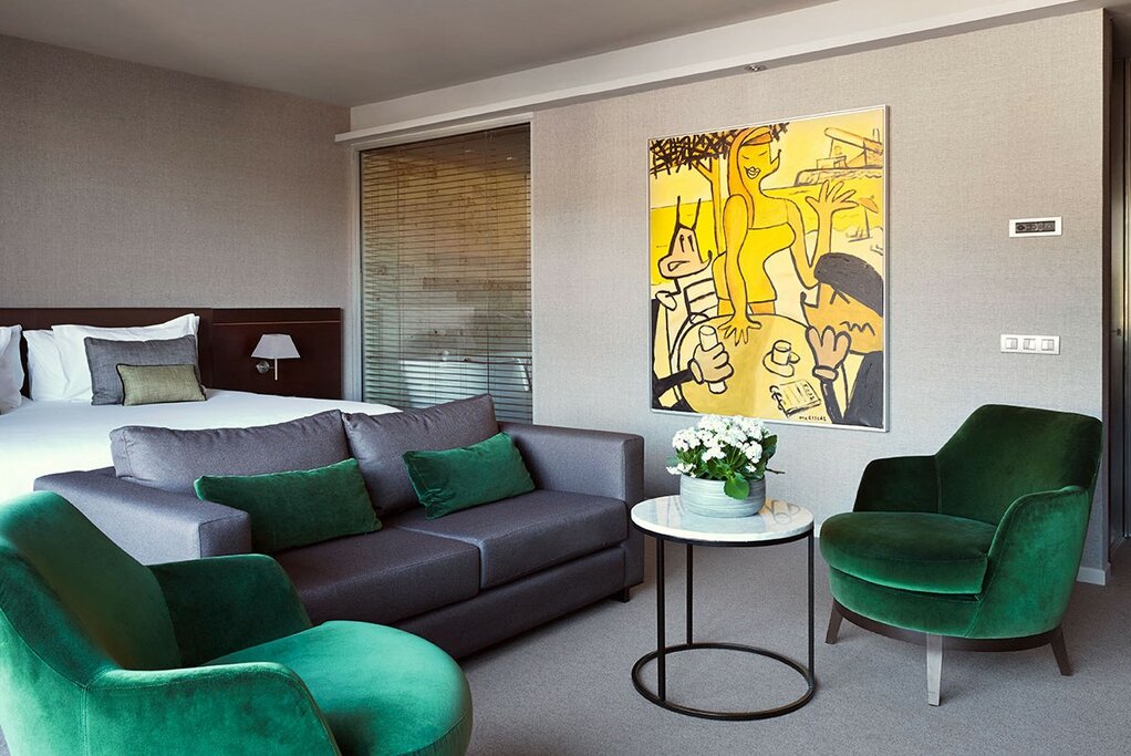 Hotel963