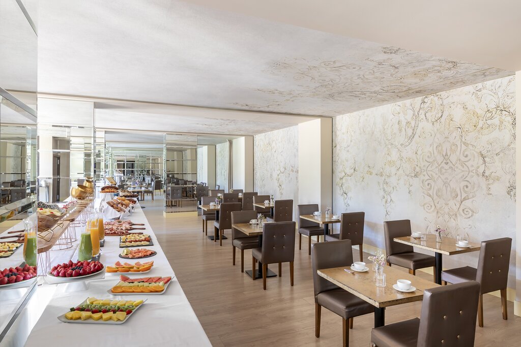 Hotel779