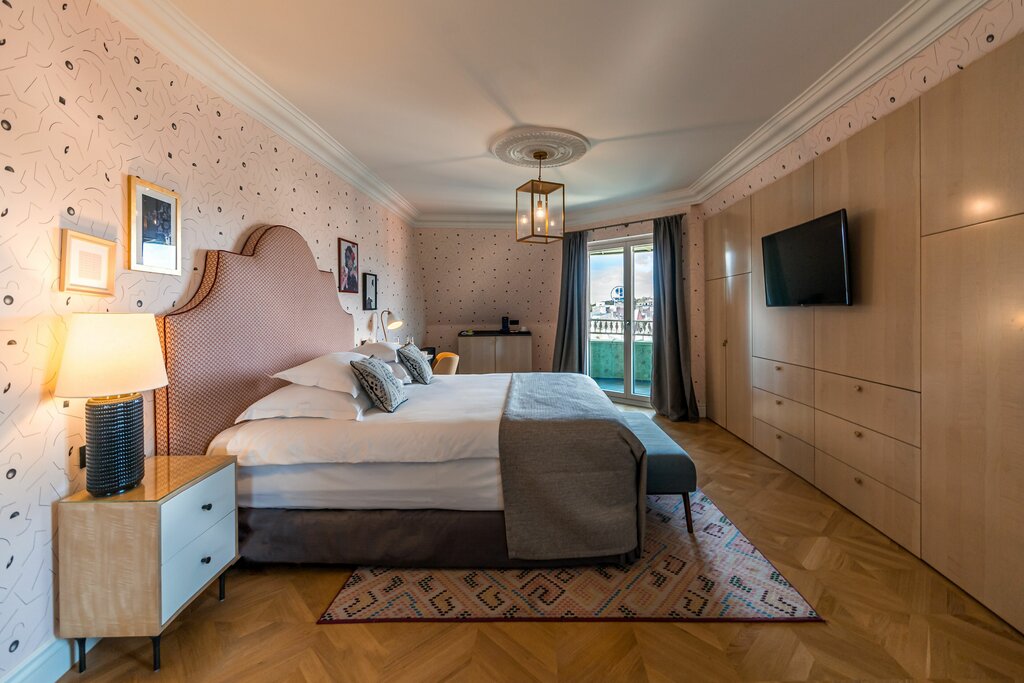 Hotel1350
