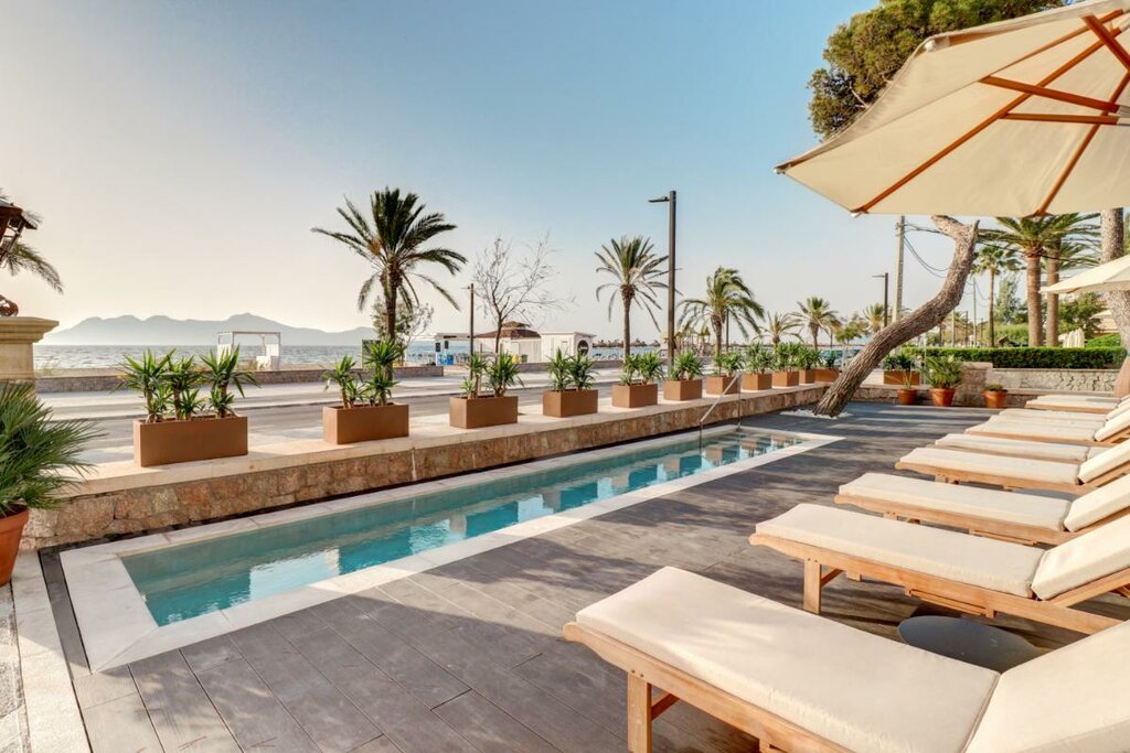 Hotel996