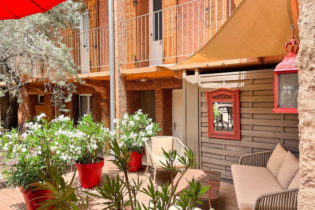 Hotel1296
