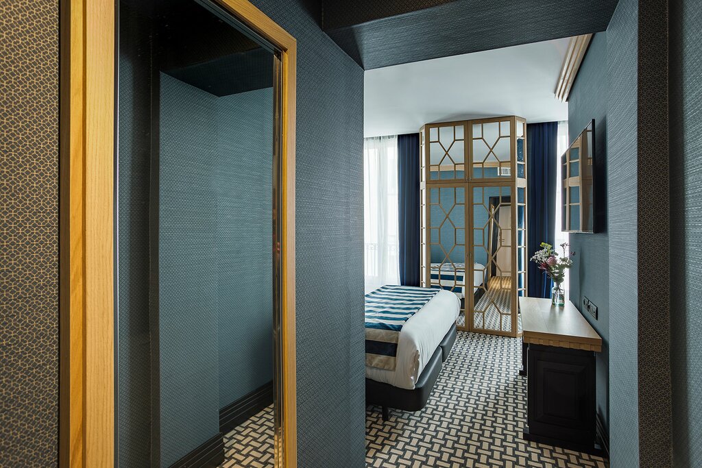 Hotel768