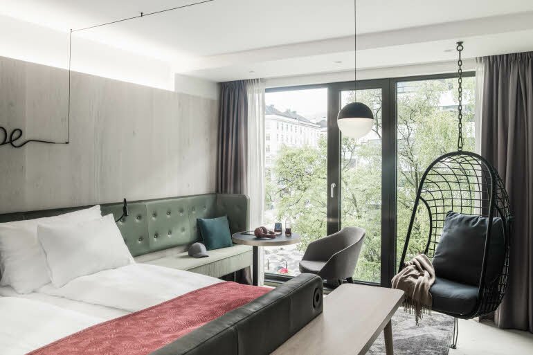 Hotel380
