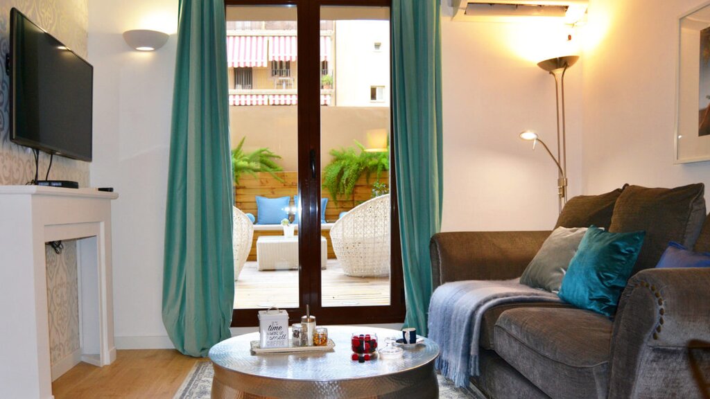 Hotel826