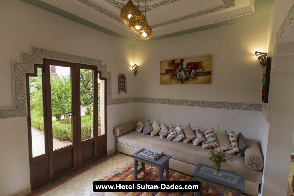 Hotel103