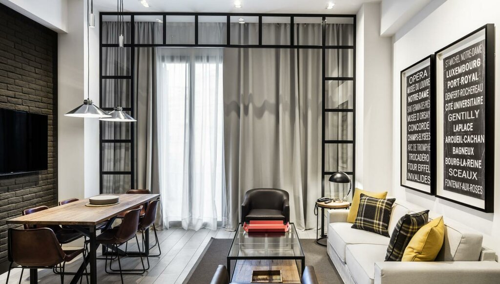 Hotel677