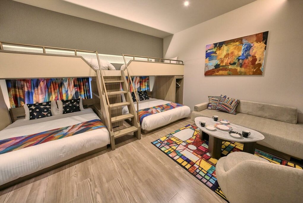 Hotel144