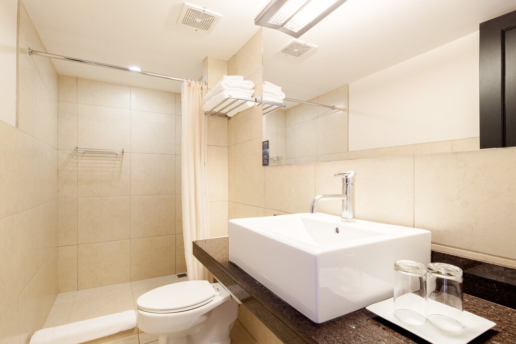 Hotel225
