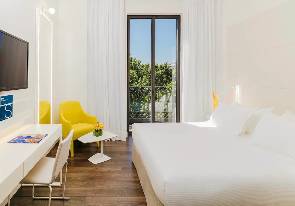 Hotel698