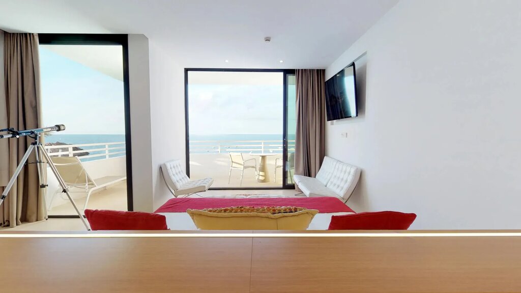 Hotel819