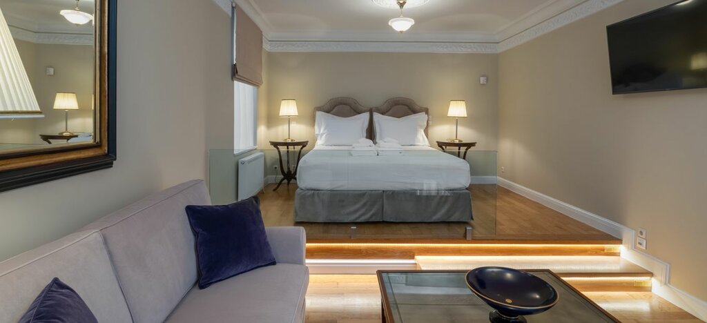 Hotel498