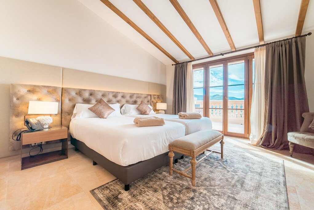Hotel838