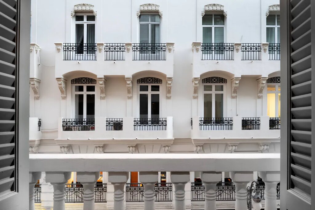 Hotel887