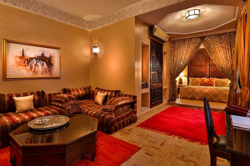 Hotel83