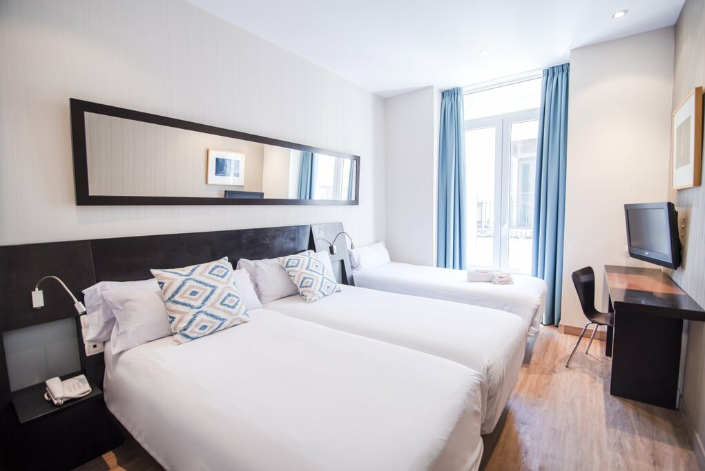 Hotel1102