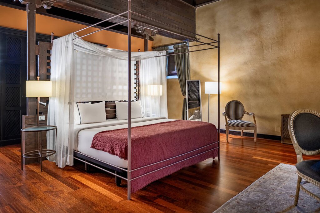 Hotel805