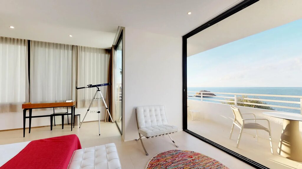 Hotel819
