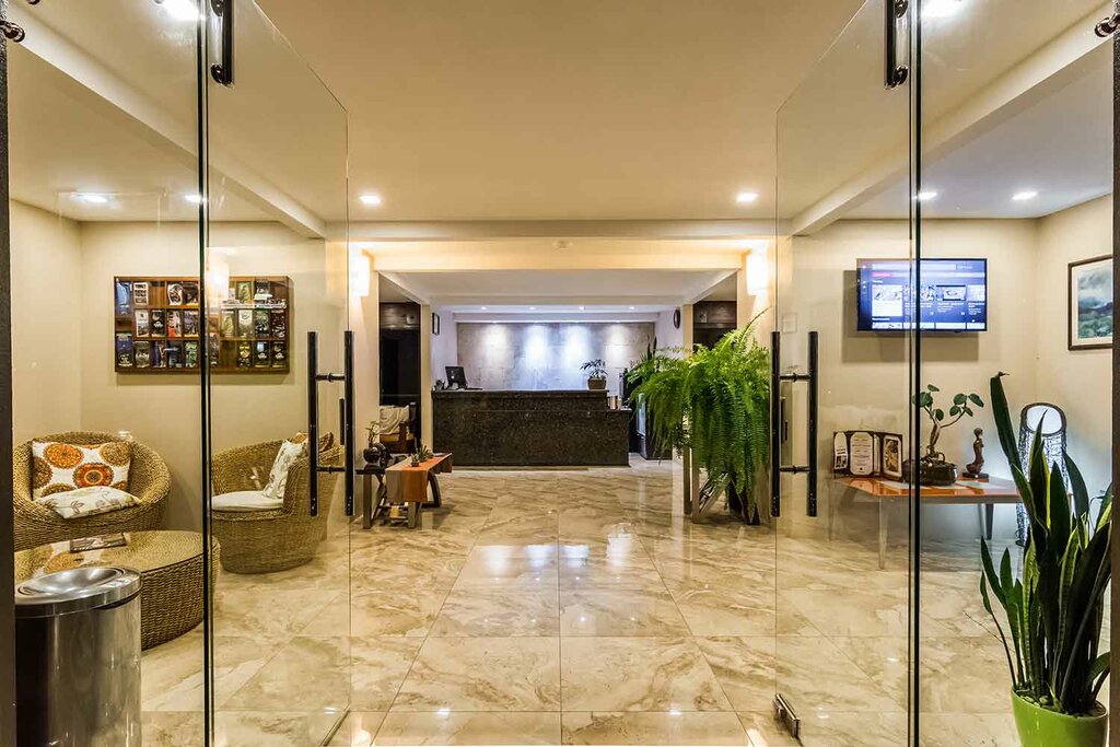 Hotel200