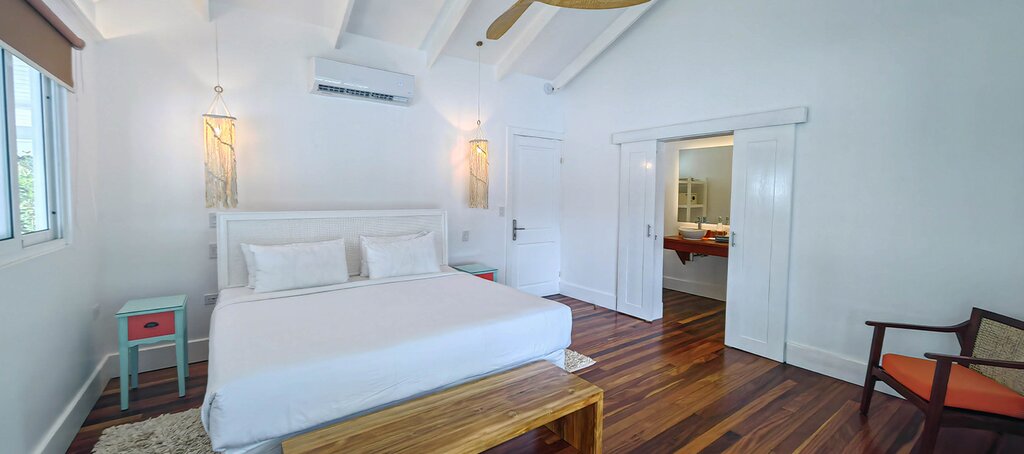 Hotel221