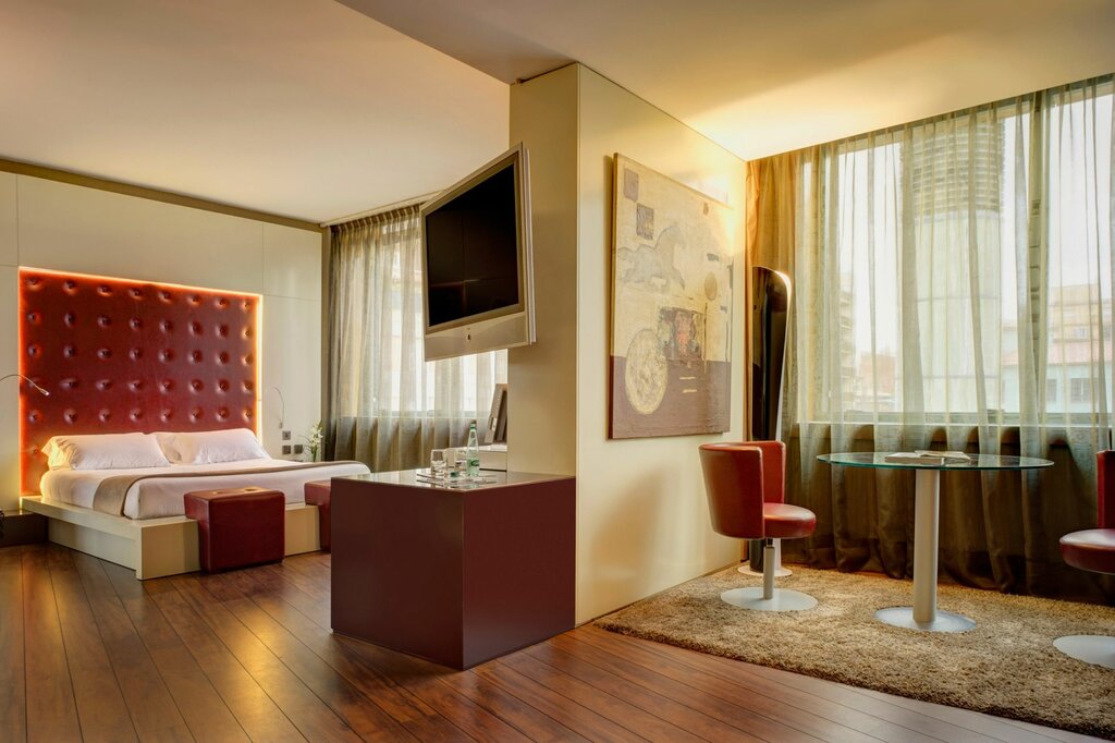 Hotel761