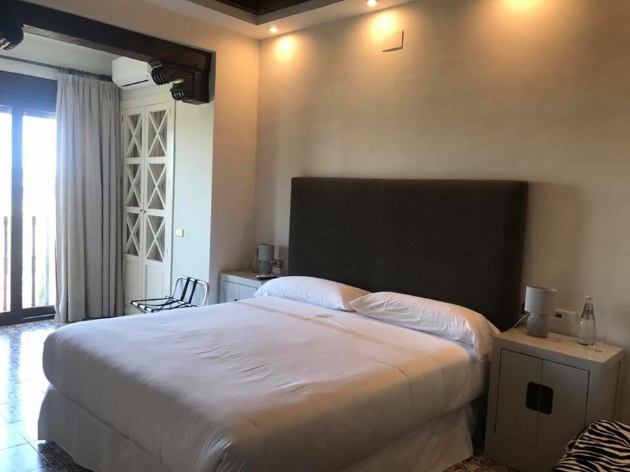 Hotel937