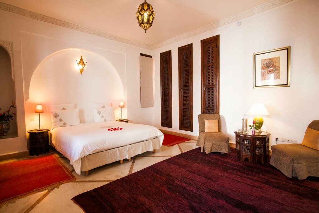 Hotel82