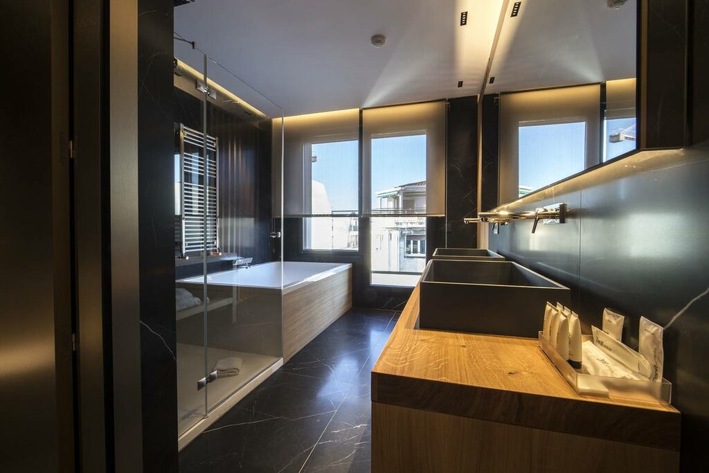 Hotel896