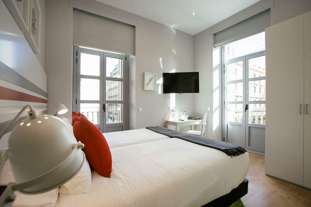 Hotel836